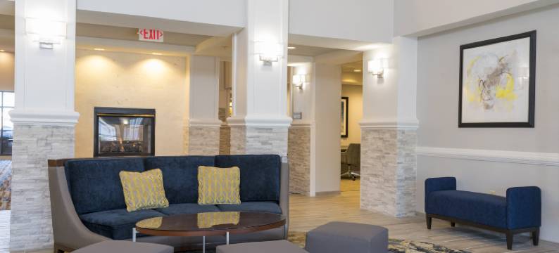 布卢明顿Homewood Suites by Hilton(Homewood Suites by Hilton Bloomington)图片