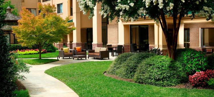 亚特兰大阿尔夫拉茨万怡酒店(Courtyard Atlanta Alpharetta)图片