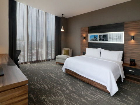 蒙特雷欧比斯帕多希尔顿花园酒店