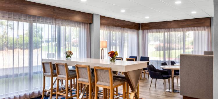 诺克斯维尔机场欢朋旅馆(Hampton Inn Knoxville-Airport)图片