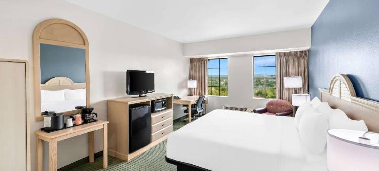 布兰森凯隆酒店(Clarion Hotel Branson)图片