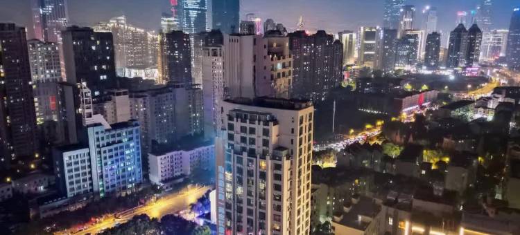 滕王阁江景酒店(南昌红谷滩万达广场庐山南大道地铁站店)图片