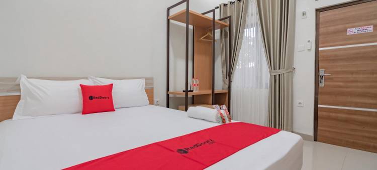 红多兹伊斯兰酒店-塔西马来亚波米宾馆(RedDoorz Syariah @ Boemi Guesthouse Tasikmalaya)图片