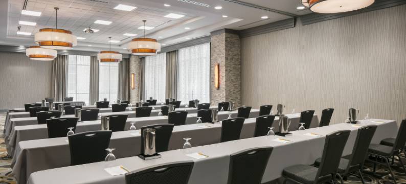 爱荷华市中心大学希尔顿花园酒店(Hilton Garden Inn Iowa City Downtown University)图片