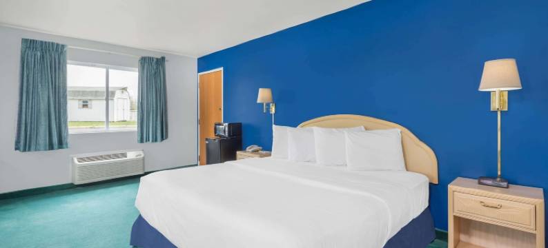 欧塞奇比奇奥扎克湖温德姆戴斯酒店(Days Inn by Wyndham Osage Beach Lake of the Ozarks)图片