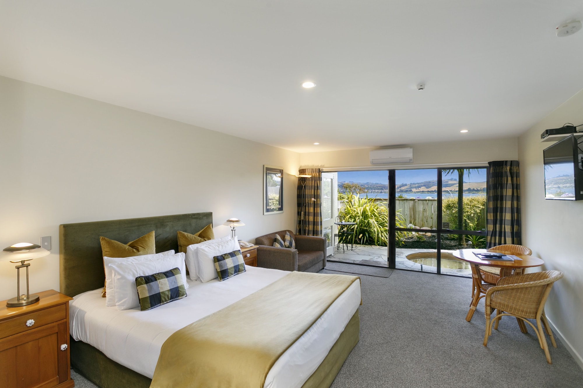 Baycrest Thermal LodgeOver view