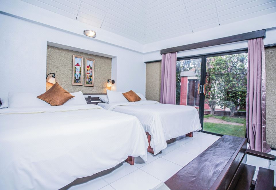 Visa Lodge Hotel Overview