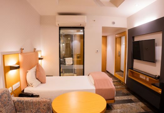 Jain's Hotel RajhansHotel Overview