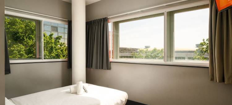 米尔顿凯因斯便捷酒店(easyHotel Milton Keynes)图片