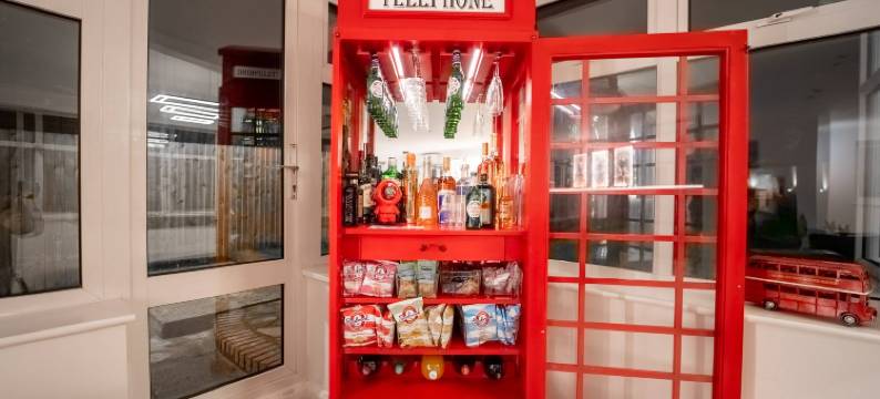 Luxury Retreat, Hot tub,  SK Massage Bed & Tesla图片