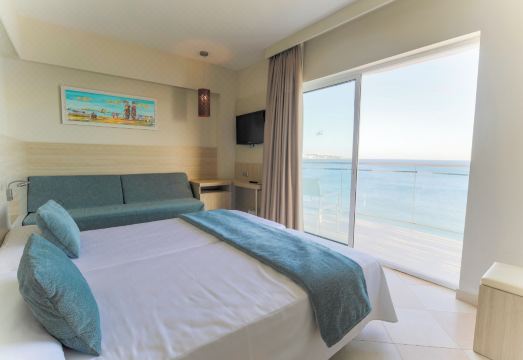 Augustus Hotel Overview