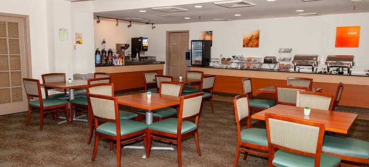 康福特套房巴吞鲁日南部I-10(Comfort Suites Baton Rouge South I-10)图片