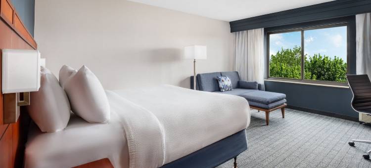 曼彻斯特波士顿地区机场万怡酒店(Courtyard Manchester-Boston Regional Airport)图片