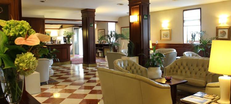 亚拉托瑞酒店(Hotel Alla Torre)图片