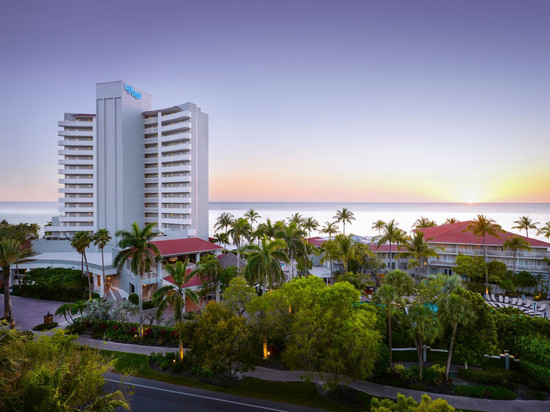 普拉亚海滩高尔夫度假酒店