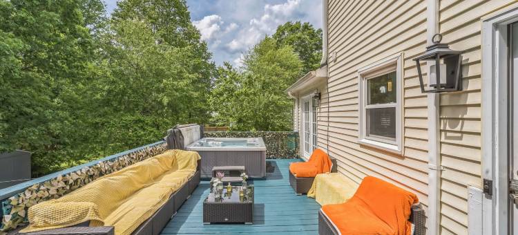 卡纳斯维尔 热水浴缸 游泳池 游戏厅 健身房 无线网络 咖啡(Kernersville Hot Tub  Pool  Arcade Gym Wifi Coffee)图片