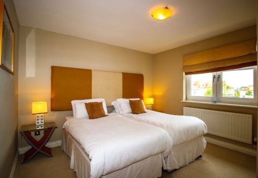 Turnberry Apartments Hotel Overview