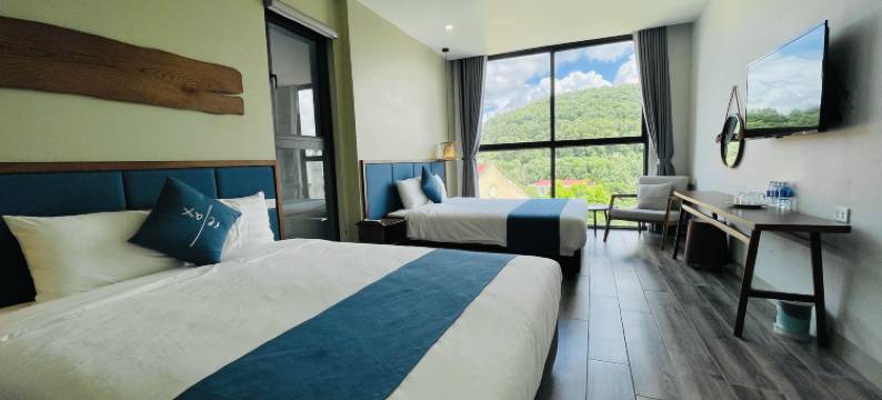 下龙莱特酒店(The Light Hotel)图片