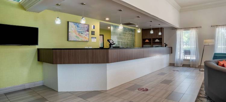 卡尔顿贝斯特韦斯特套房酒店(Best Western Plus Carlton Suites)图片