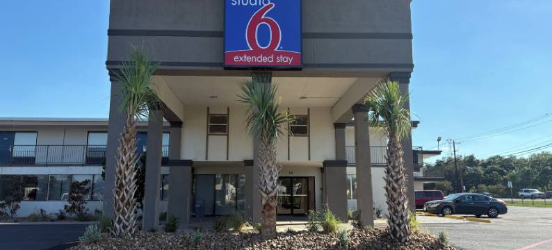 Studio 6 阿尔文，TX(Studio 6 Alvin, TX)图片