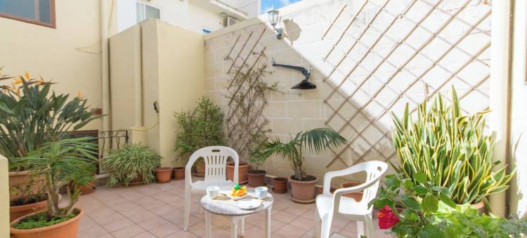 位于卡尔卡的良好位置的联排别墅和庭院(Well Located Townhouse & Courtyard Kalka - Happy Rentals)图片