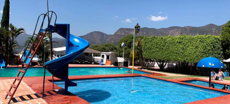 洛杉矶巴尔内瑞欧度假村(Hotel & Balneario Los Angeles)图片