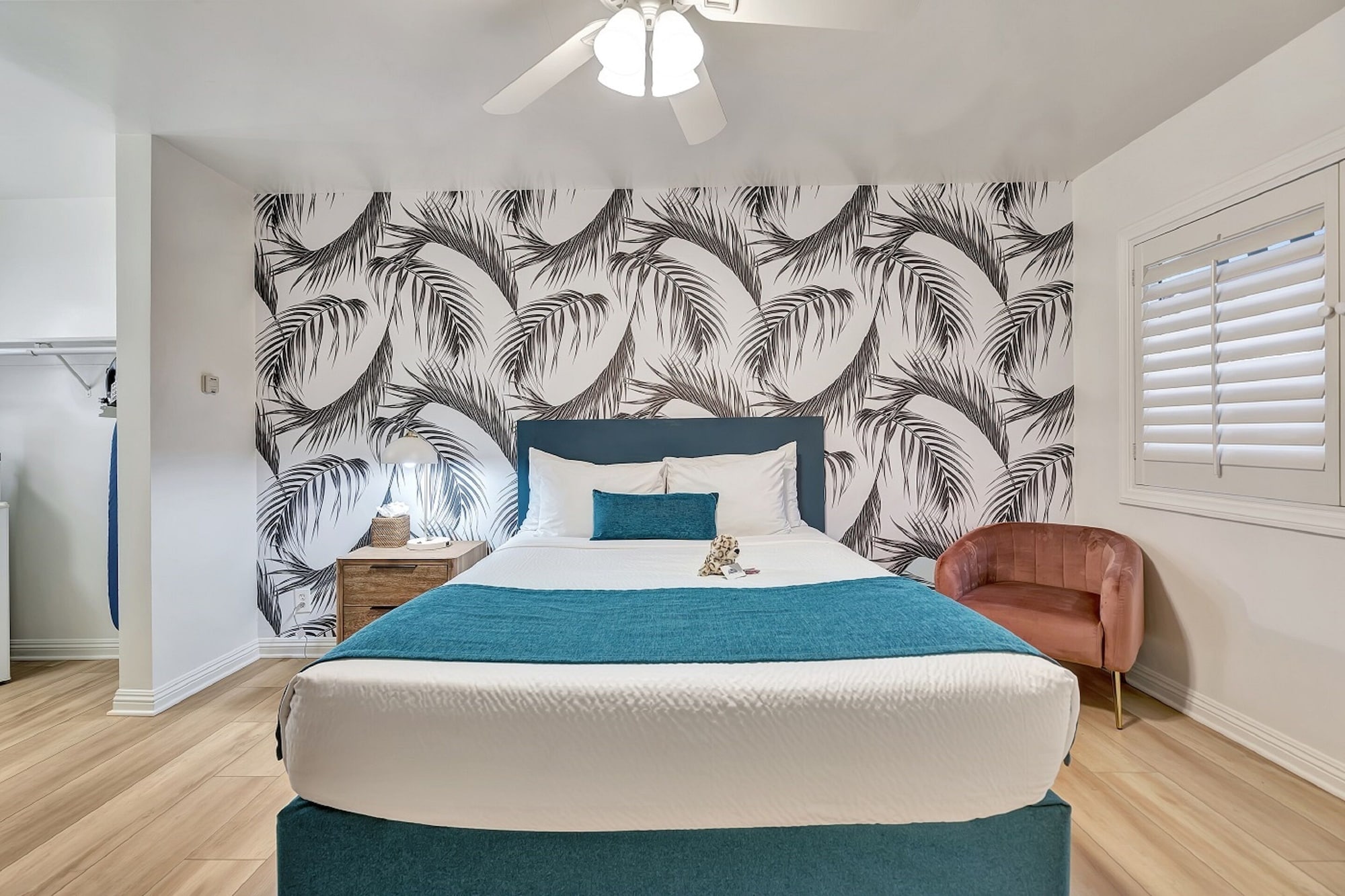 Santa Monica HotelOver view