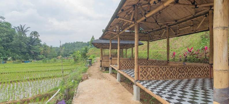 红多兹伊斯兰度假村-普尔瓦卡达巴图阿邦(RedDoorz Resort Syariah @ Batu Apung Purwakarta)图片