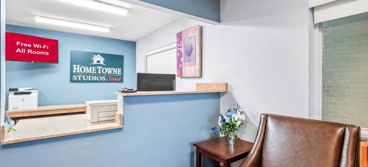 底特律-利沃尼亚霍姆汤开放式公寓(HomeTowne Studios Detroit - Livonia)图片