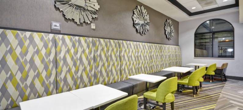 希尔顿欢朋套房酒店-洛杉矶伯班克机场(Hampton Inn and Suites Los Angeles Burbank Airport)图片