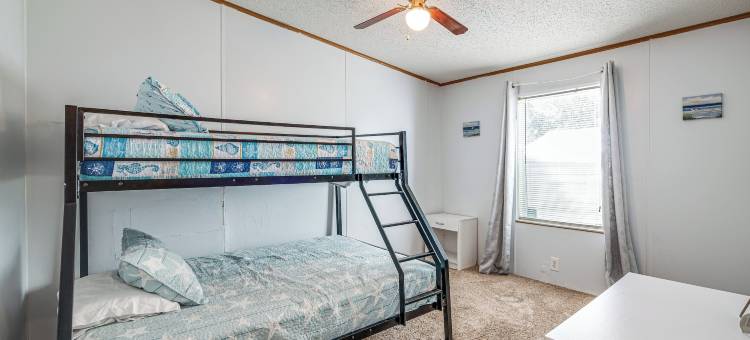 距霍莫萨萨泉公园5英里的带院子之家！(5 Mi to Homosassa Springs Park: Home w/ Yard!)图片