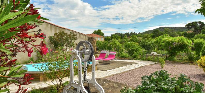 Holiday Home in Félines-Minervois with Pool图片