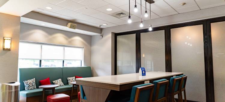 希尔顿欢朋酒店-坦纳斯维尔费城区(Hampton Inn Turnersville (Philadelphia Area))图片