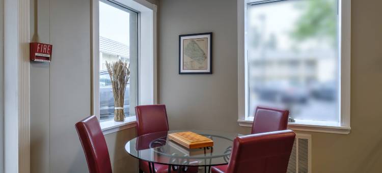 赫基默红顶套房酒店(Red Roof Inn & Suites Herkimer)图片