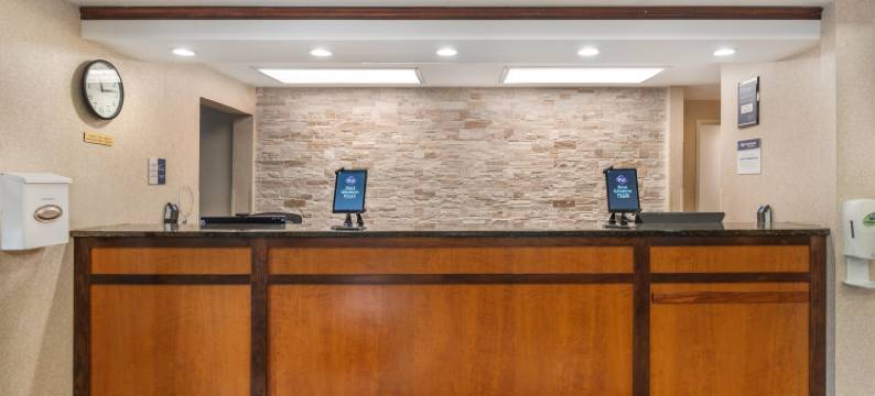 路易斯维尔贝斯特韦斯特优质套房酒店(Best Western Plus Louisville Inn  Suites)图片