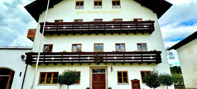 Zur Post Bergen by Rikas Hotels图片