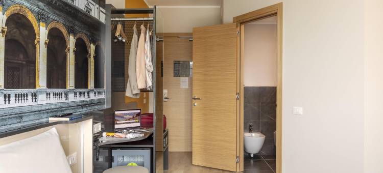 罗马菲乌米奇诺机场展览中心2号B&B酒店(B&B Hotel Roma Fiumicino Aeroporto Fiera 2)图片