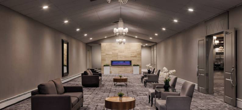 波默罗伊酒店及会议中心(Pomeroy Hotel & Conference Centre)图片