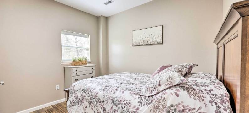 尤里卡泉区家园 w/ 阳台，烧烤炉！(Eureka Springs Area Home w/ Porch, Grill!)图片