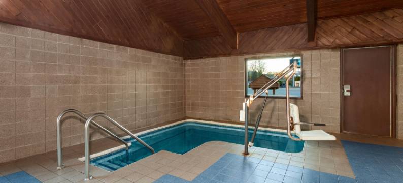 格林湾西美吟温德姆酒店(AmericInn by Wyndham Green Bay West)图片