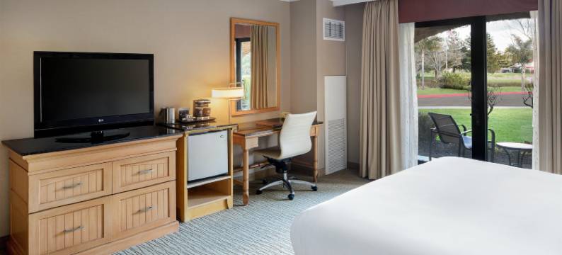 索诺马酒乡希尔顿逸林酒店(DoubleTree by Hilton Sonoma Wine Country)图片