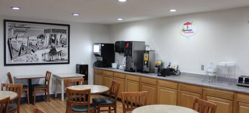 克里斯维尔-马克斯梅多斯速8酒店(Super 8 by Wyndham Fort Chiswell/Wytheville Area)图片