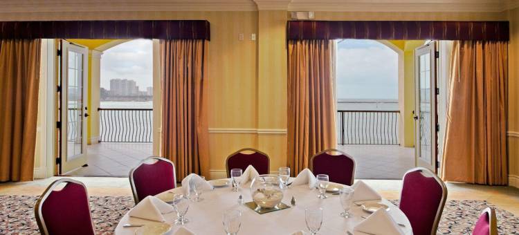 Holiday Inn & Suites 克利尔沃特海滩(Holiday Inn & Suites CLEARWATER BEACH by IHG)图片