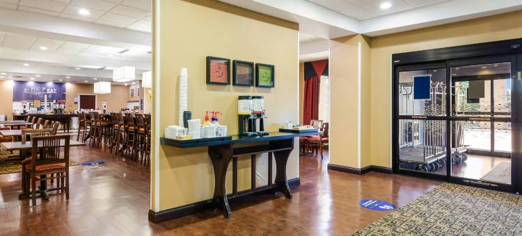 希尔顿欢朋酒店-盖拉克斯(Hampton Inn Galax)图片