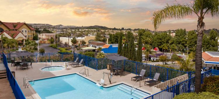 圣塔克拉里塔巴伦西亚万枫酒店(Fairfield Inn Santa Clarita Valencia)图片