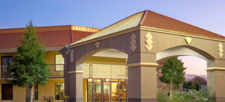 牛津红顶套房酒店(Red Roof Inn & Suites Oxford)图片