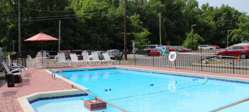 里弗伊克诺旅馆套房酒店(Econo Lodge Inn & Suites on the River)图片