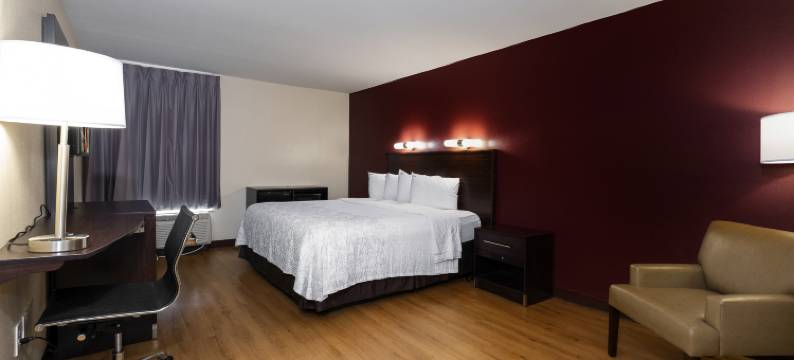 塔斯卡卢萨大学红顶PLUS酒店(Red Roof Plus+ Tuscaloosa - University)图片