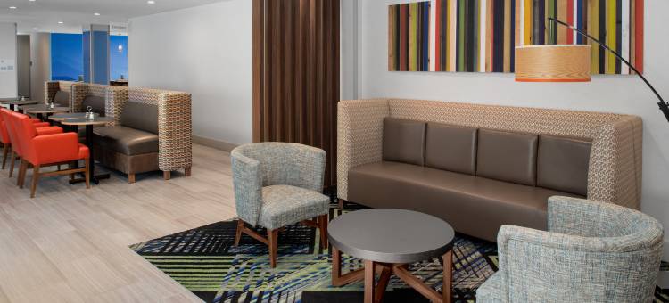 洲际酒店集团旗下伍德赛德拉瓜迪亚机场智选假日酒店及套房(Holiday Inn Express & Suites Woodside Laguardia Airport)图片