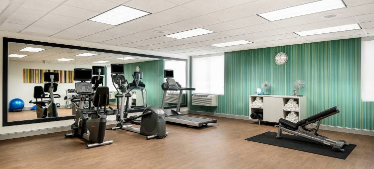 Holiday Inn Express & Suites Charlotte Arpt-Belmont图片